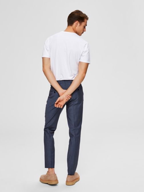 V-NECK T-SHIRT