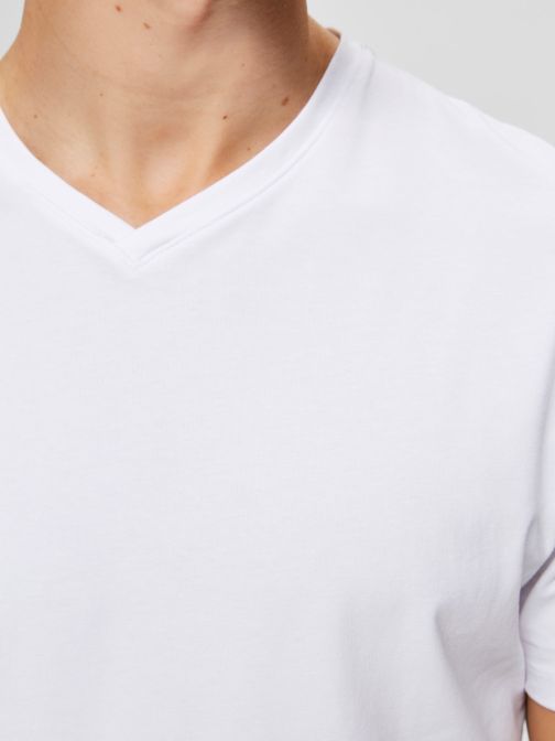 V-NECK T-SHIRT