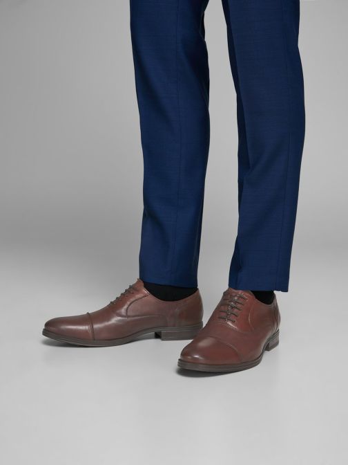 ELEGANT LEATHER SHOES