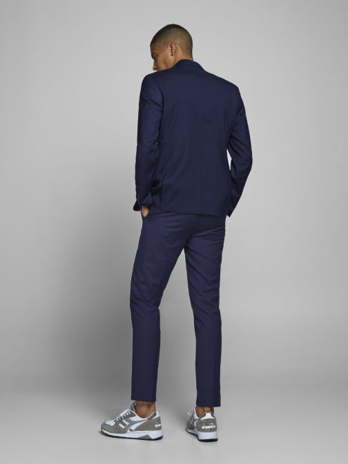 SZUPER SLIM FIT ÖLTÖNYNADRÁG