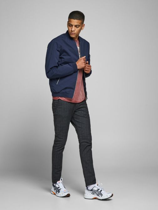 BOMBER JACKET