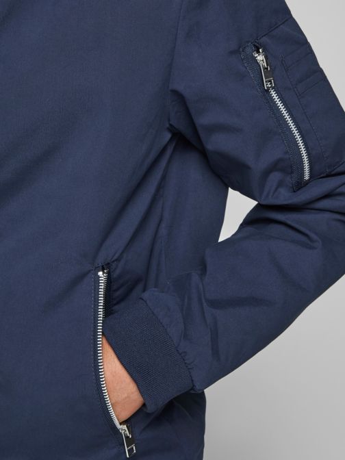 BOMBER JACKET