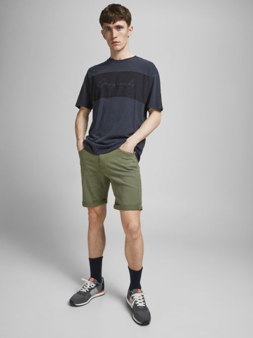REGULAR FIT SHORTS
