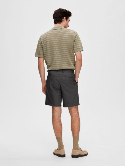 SLIM FIT SHORTS