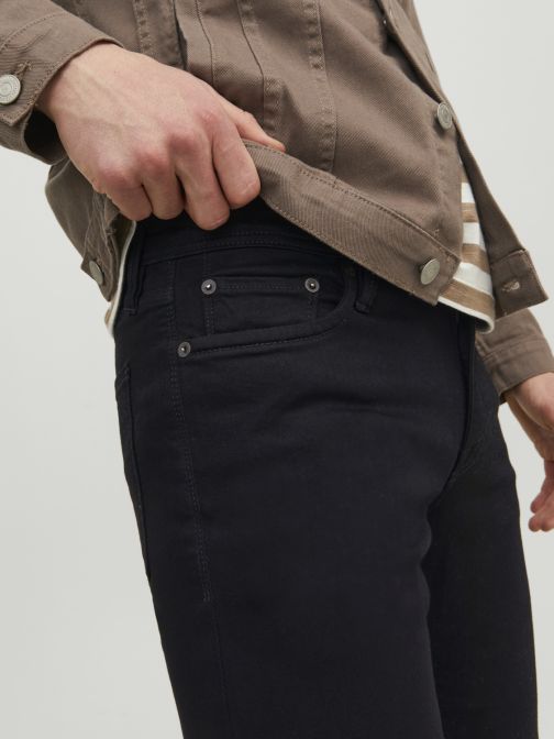SLIM FIT JEANS