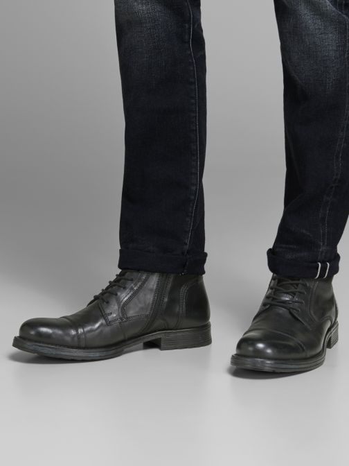 LEATHER BOOTS