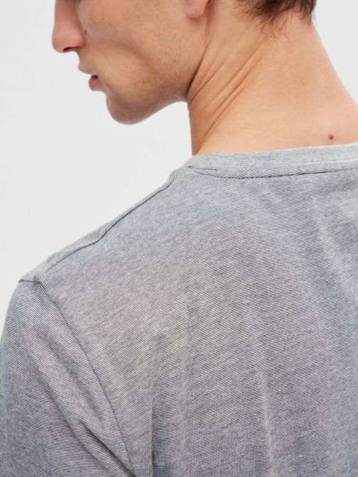 REGULAR FIT TEE