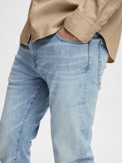 SLIM FIT JEANS