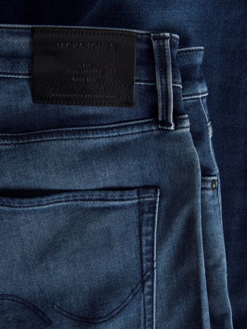 SLIM FIT JEANS