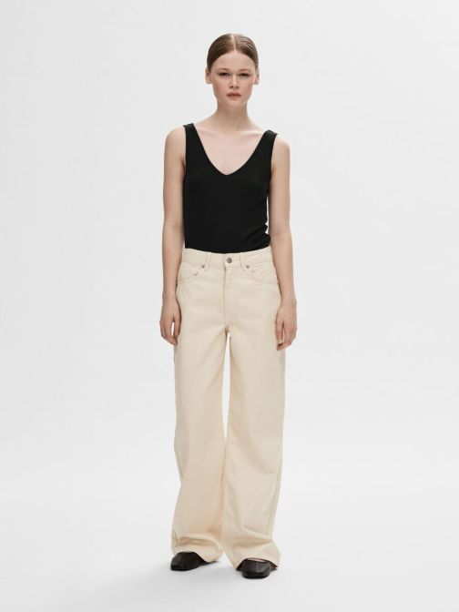 V-NYAKÚ BORDÁZOTT TOP