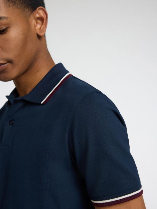 POLO T-SHIRT