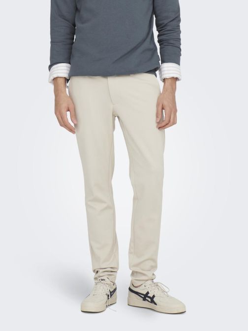 SLIM FIT NADRÁG 