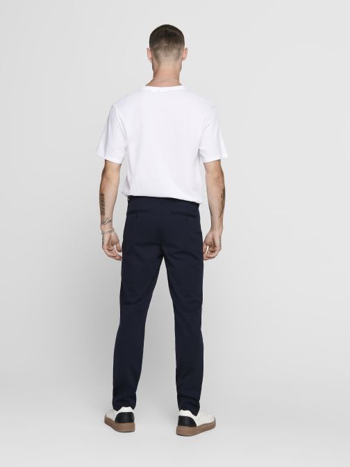 SLIM FIT NADRÁG 