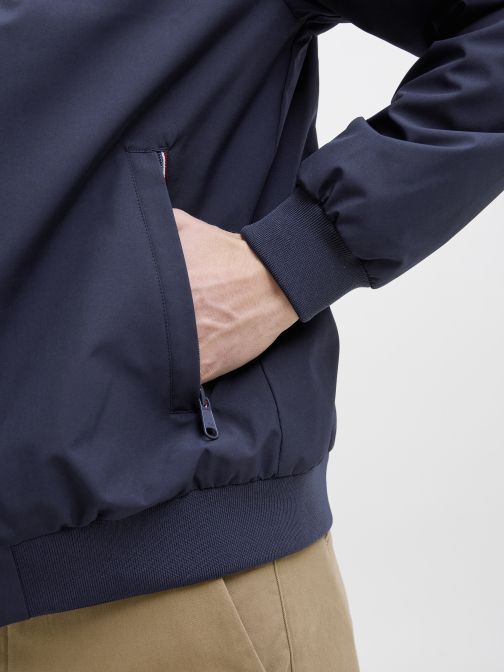 BOMBER JACKET