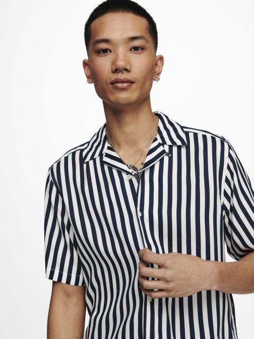 REGULAR FIT ING 