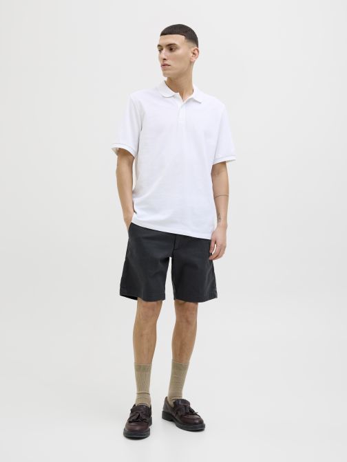 CHINO SHORTS WITH BELT