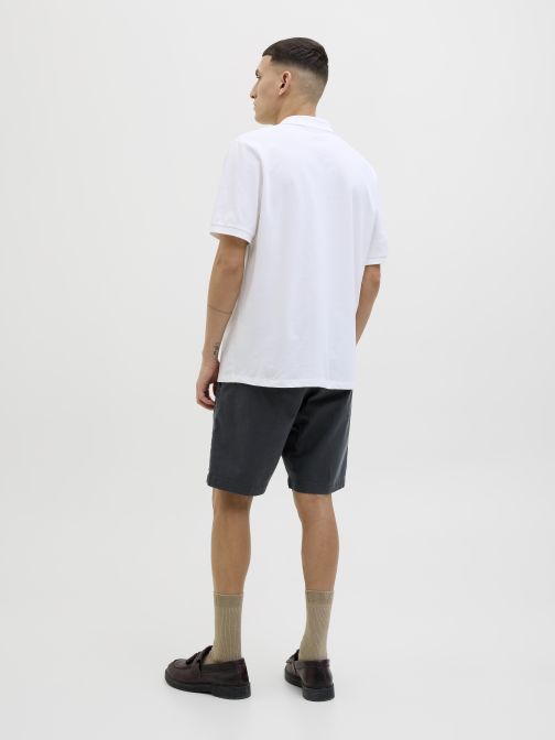 CHINO SHORTS WITH BELT