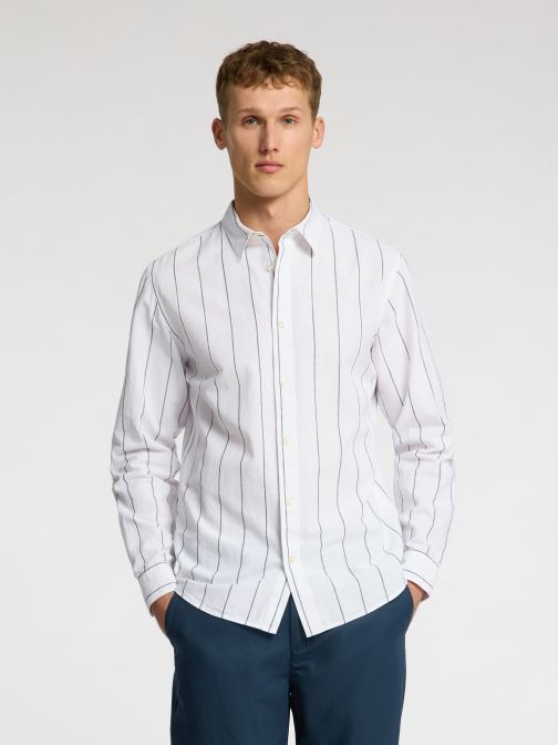 STRIPED SLIM FIT SHIRT