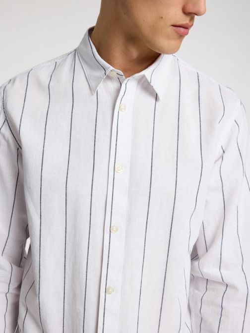 STRIPED SLIM FIT SHIRT