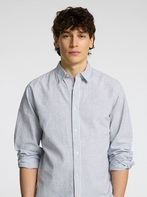 STRIPED SLIM FIT SHIRT