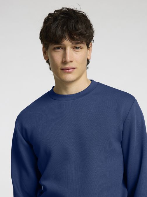 REGULAR FIT PULLOVER