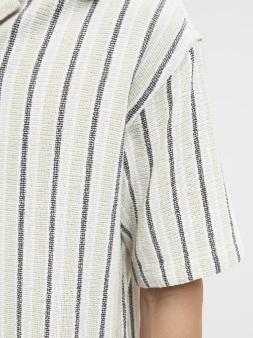 RELAXED FIT SHIRT