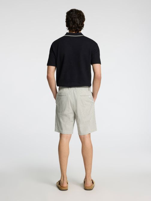 REGULAR FIT SHORTS