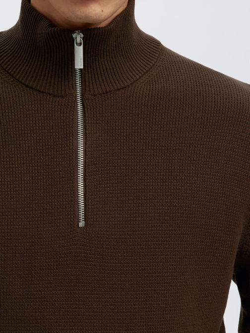 HALF ZIP PULLOVER