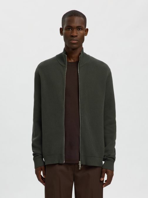 KNITTED PULLOVER