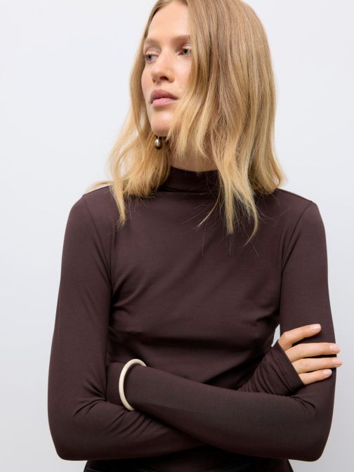 HOSSZÚ UJJÚ GARBÓ 