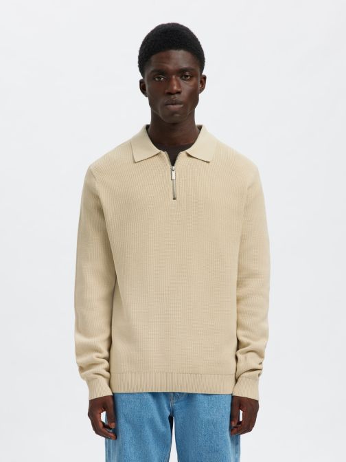 HALF ZIPPED KNITTED PULLOVER