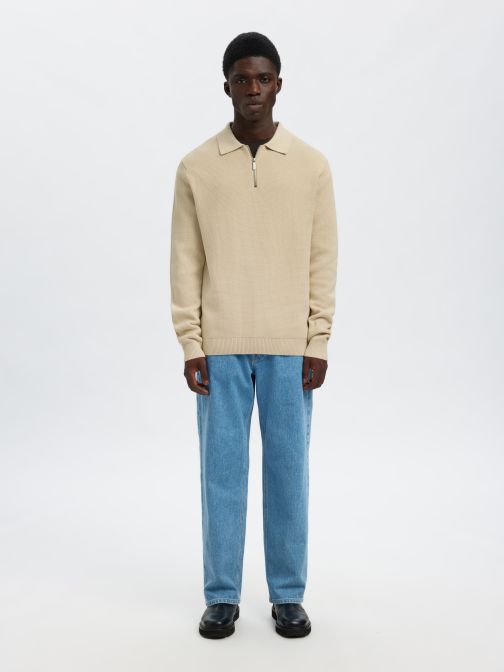 HALF ZIPPED KNITTED PULLOVER