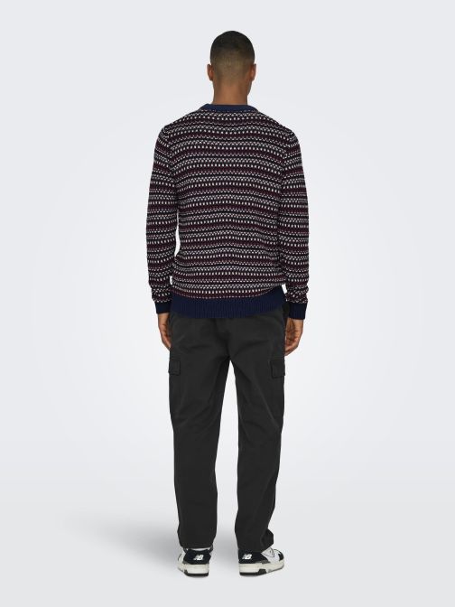 STRUKTÚRÁLT KÖTÖTT PULÓVER 