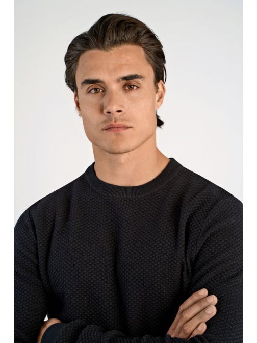 O-NYAKÚ KÖTÖTT PULÓVER 