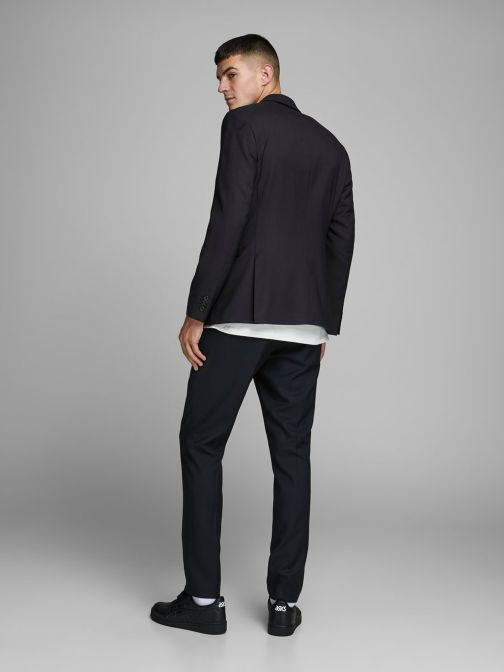 CLASSIC BLAZER