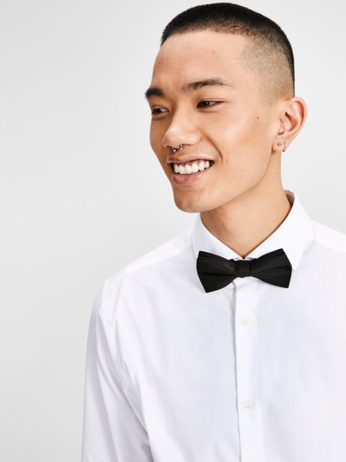 BOWTIE