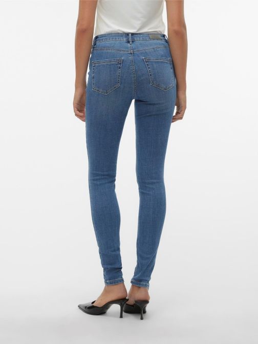 SKINNY FIT JEANS