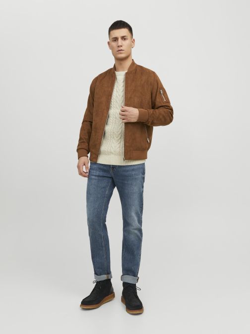BOMBER JACKET