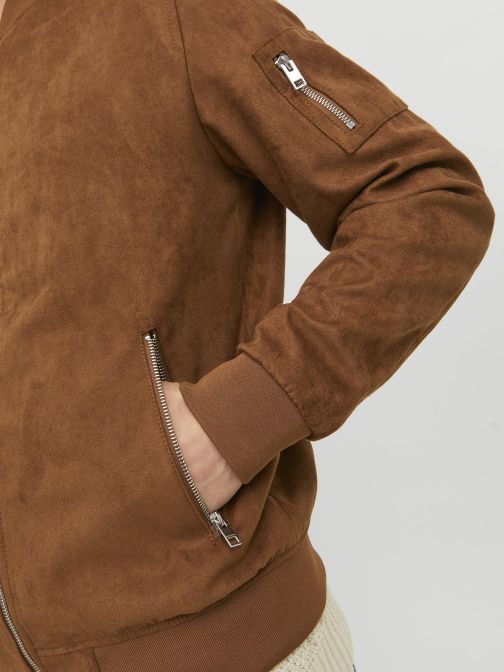 BOMBER JACKET