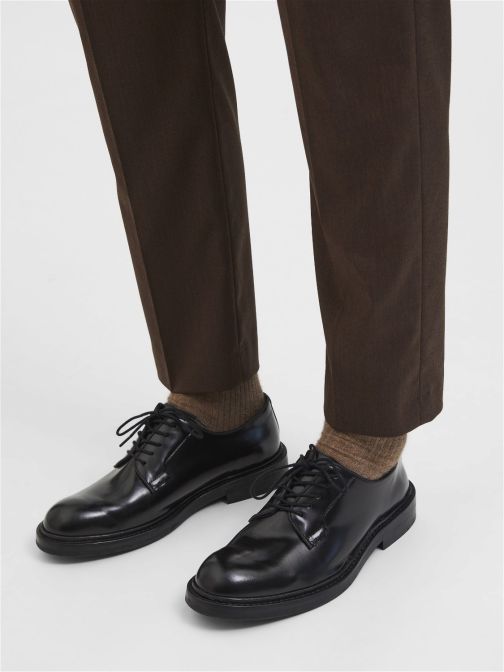 LEATHER SHOES