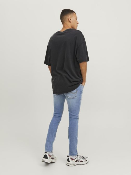 SKINNY FIT JEANS