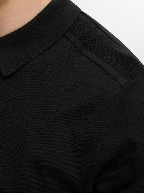 HALF ZIP PULLOVER