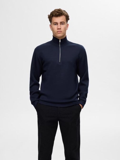 HALF ZIP PULLOVER