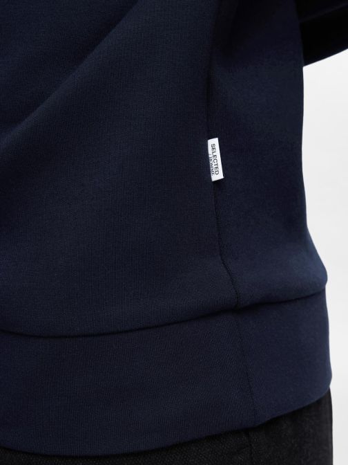 HALF ZIP PULLOVER