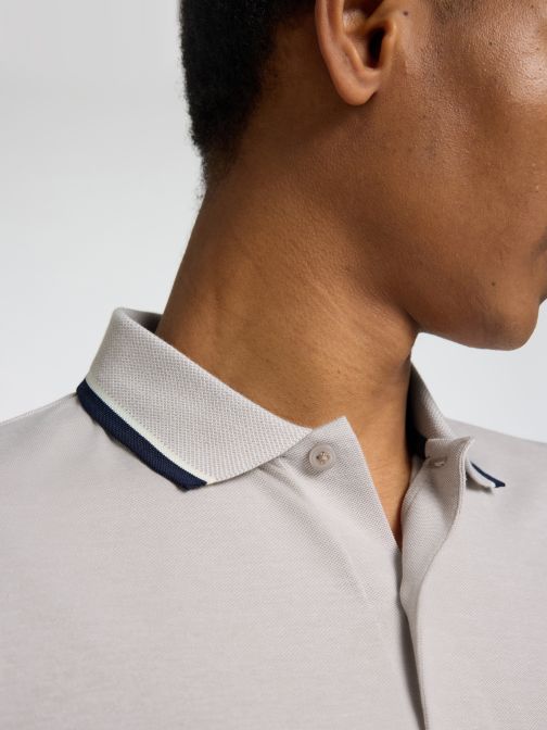 POLO T-SHIRT