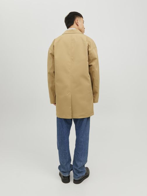 TRENCHCOAT