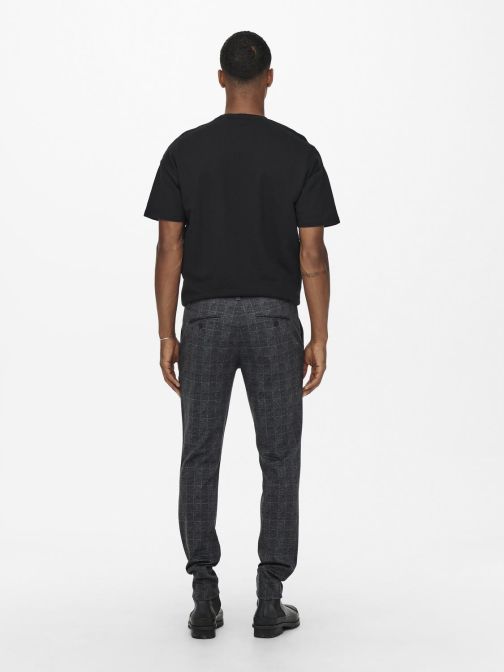 SLIM FIT KOCKÁS NADRÁG
