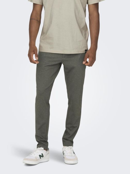SLIM FIT NADRÁG 