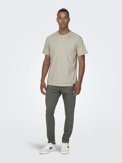 SLIM FIT NADRÁG 
