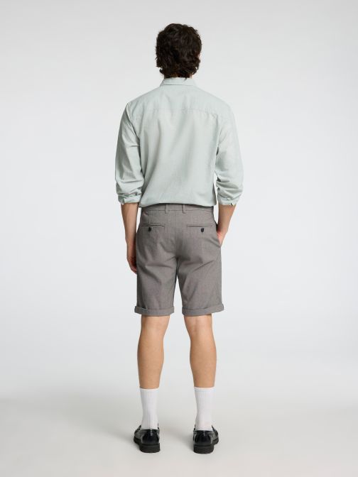 SLIM FIT SHORTS